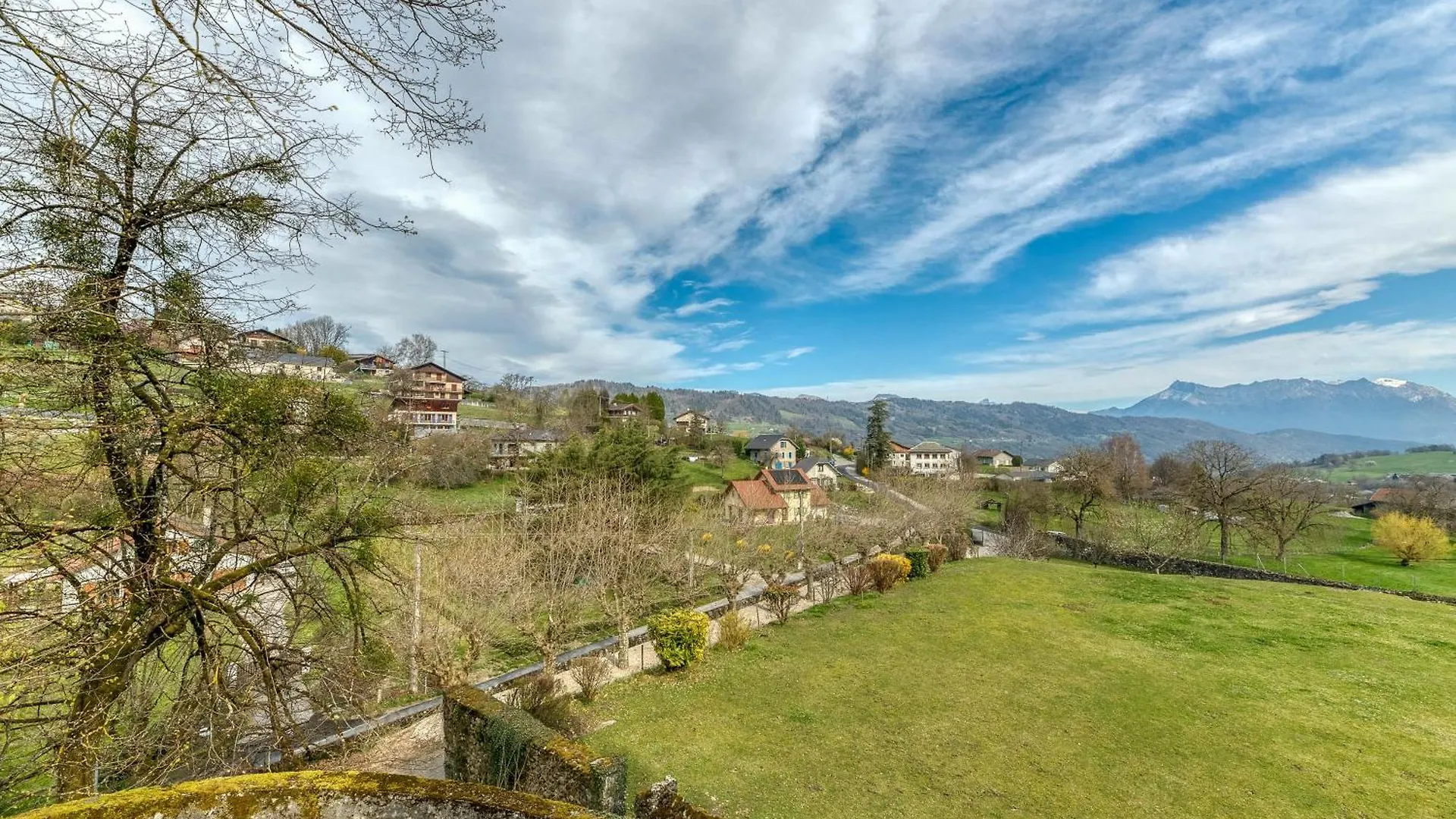 Logis Belledonne Apartment Arvillard