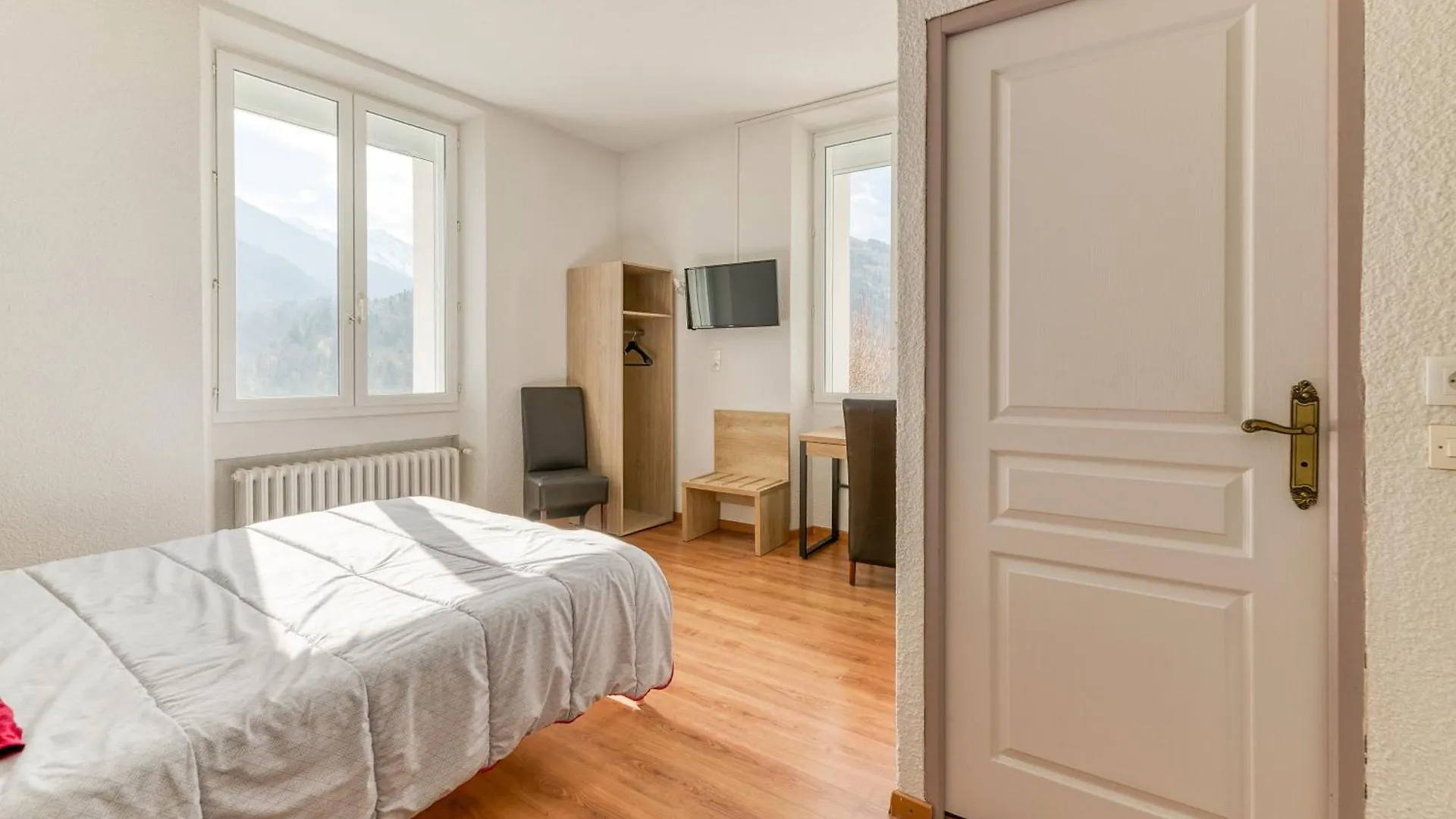 Logis Belledonne Apartment Arvillard